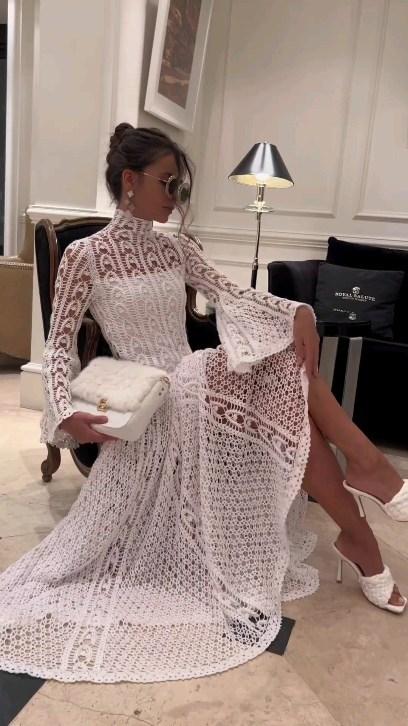 LONG SLEEVE LACE MAXI DRESS WITH LINING