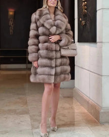 ELEGANT VINTAGE FOX FUR COAT